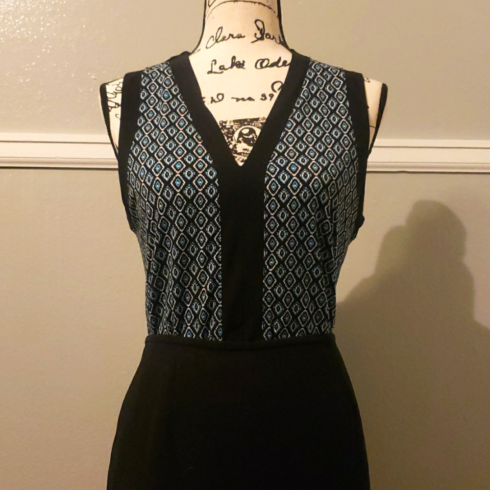 Jones sleeveless top